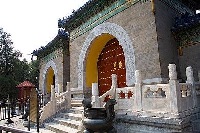 肉鸽登山游戏《孤山难越》现已登陆了主机平台